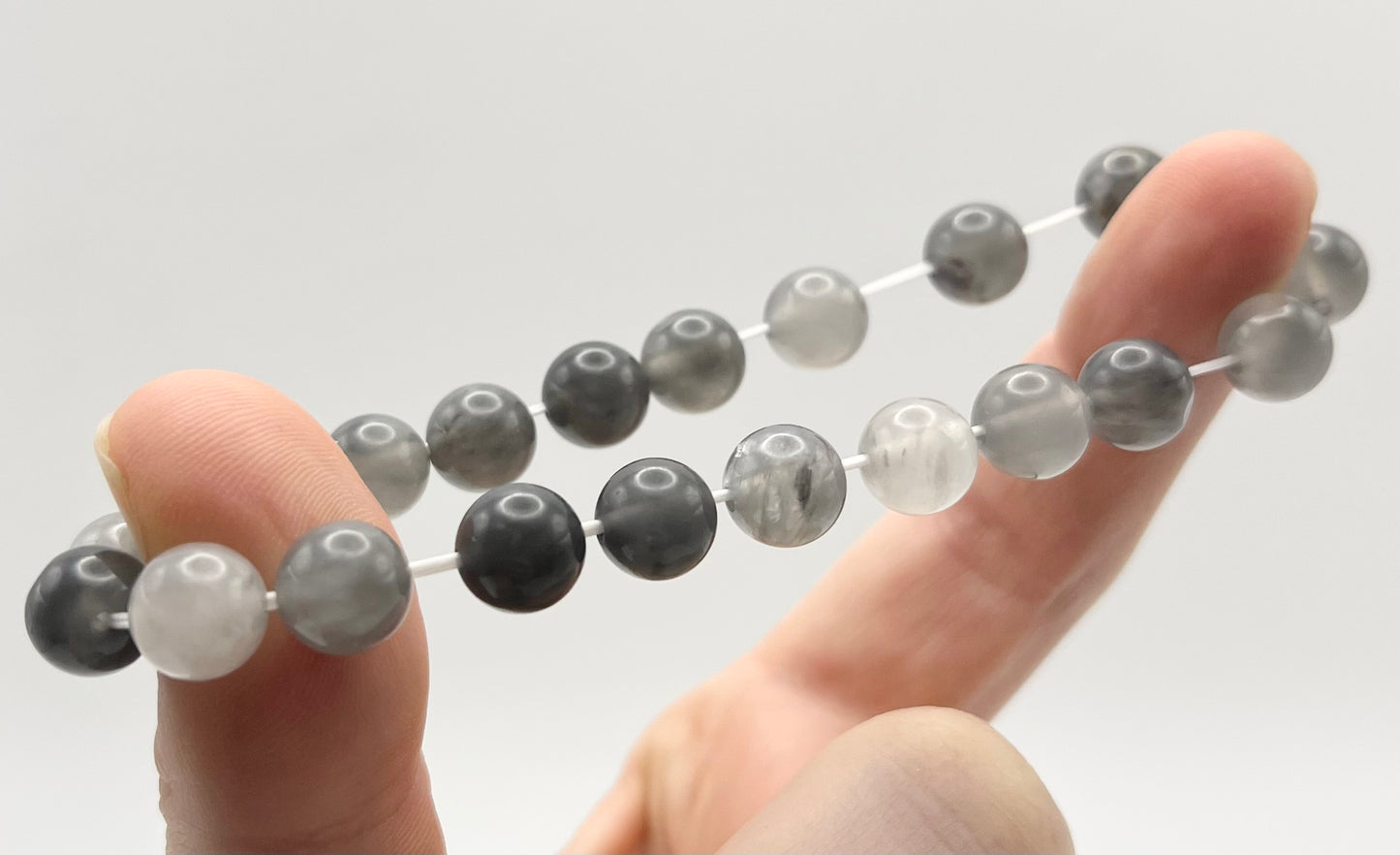 Cloudy Quartz Smooth Gemstone Bracelet 8mm AAA Grade